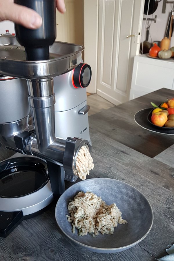 Das Fleisch wird gewolft