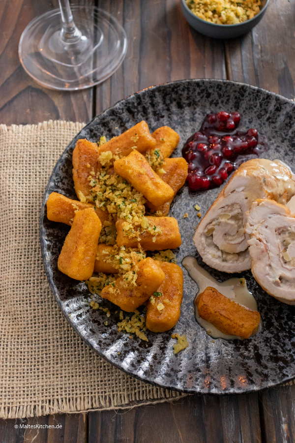 Leckere Gnocchi mit Putenrouladen
