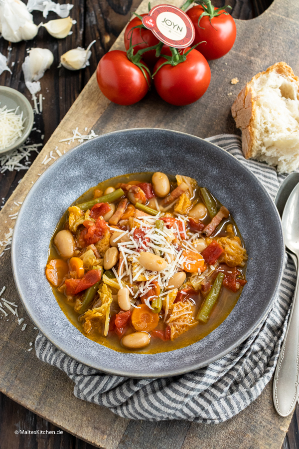Tolle Gemüsesuppe mit Wirsing und Bohnen