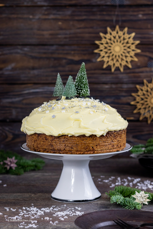 Saftiger Carrot Cake mit Frosting
