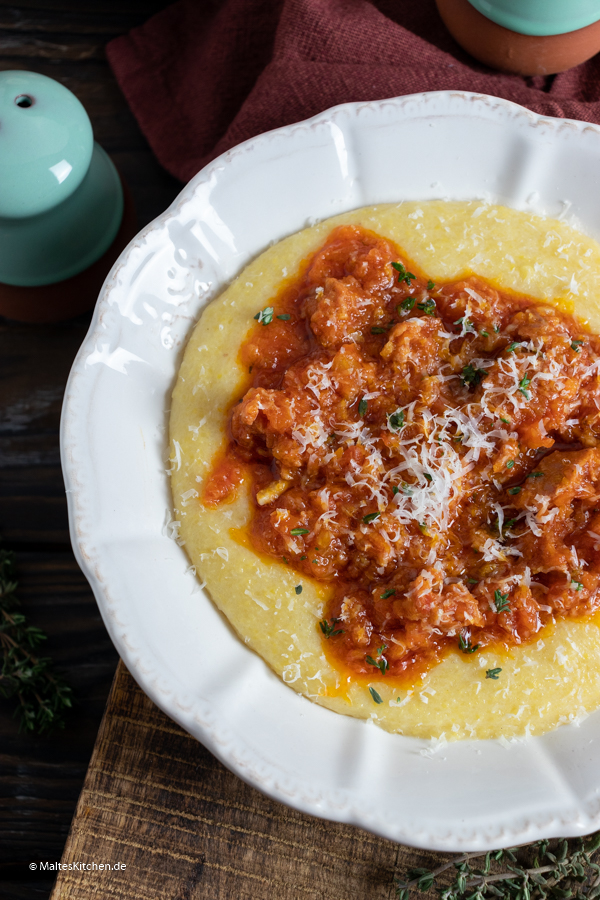 Cremige Polenta mit Taleggio und Parmesan