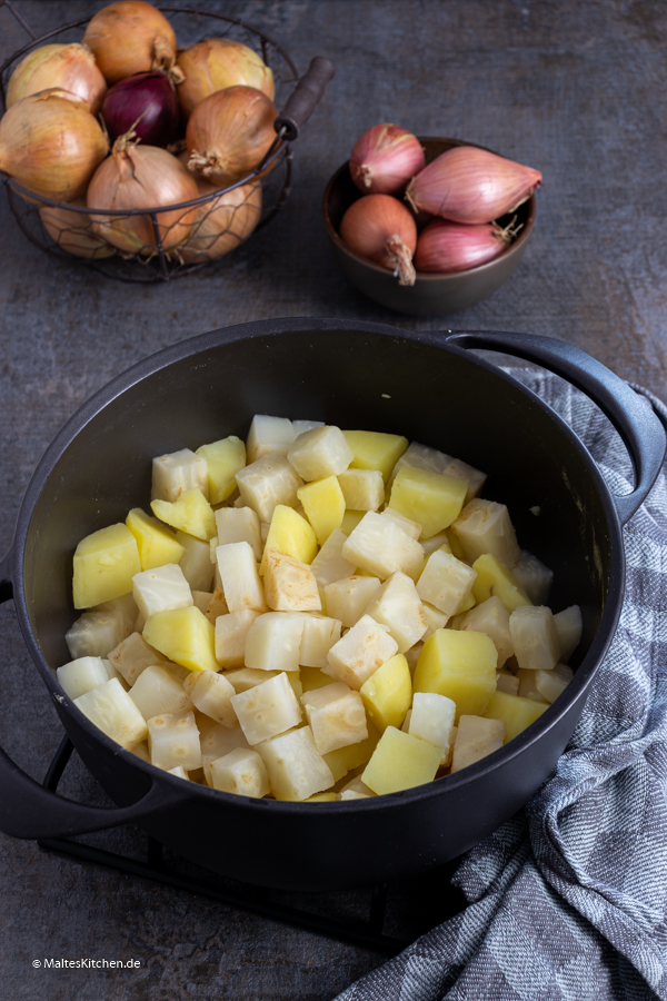 Sellerie und Kartoffeln für das Püree