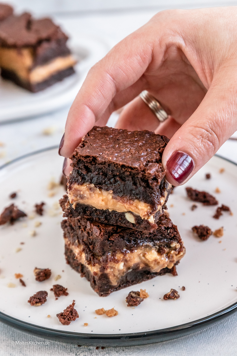 Unglaublich saftiger und cremiger Brownie mit Erdnussbutter und Schokolade