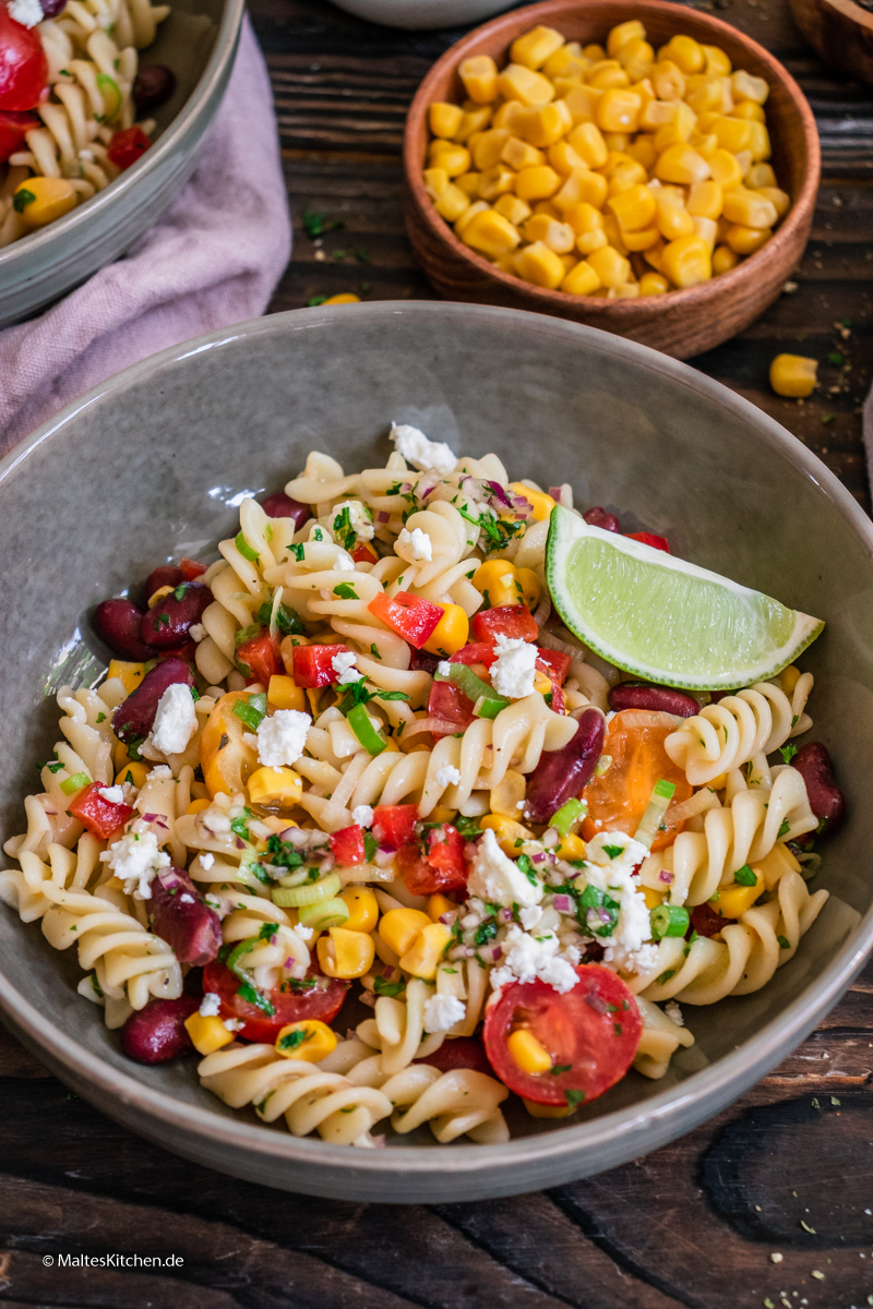 Schneller Nudelsalat als Grillbeilage