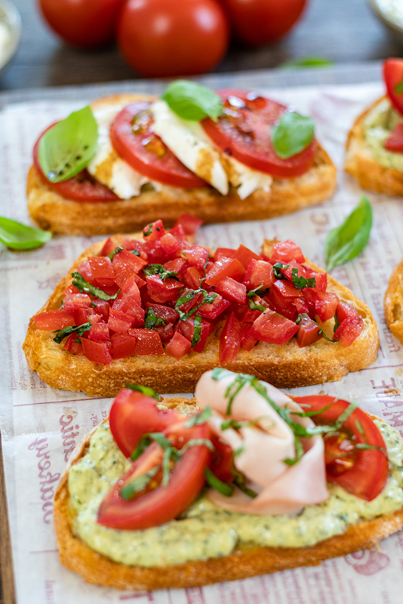 Crostini mit Tomaten