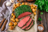 Rezept Roastbeef vom Grill im Kräutermantel