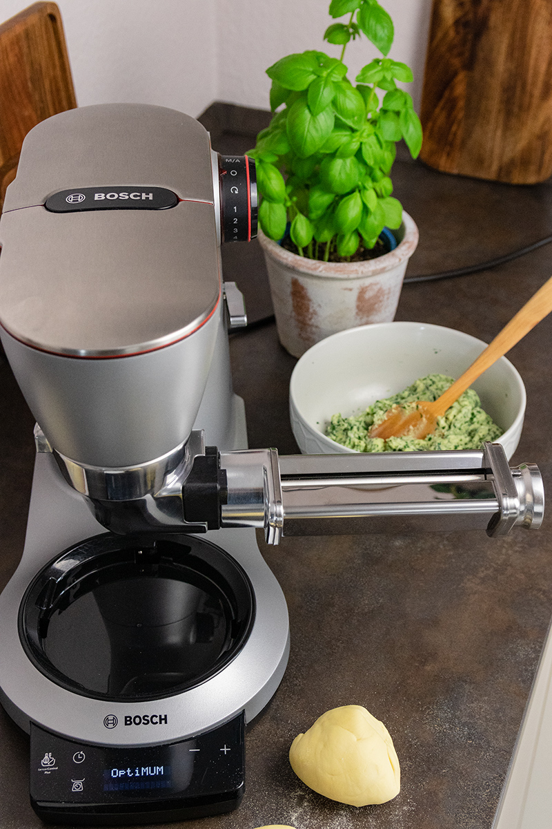 Die Bosch OptiMUM mit dem Pastaaufsatz