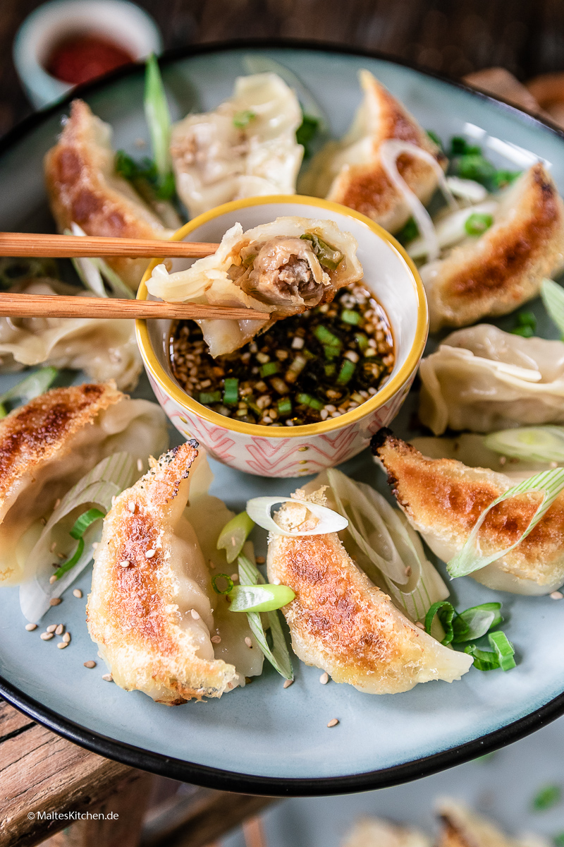 Gyoza mit Schweinefleisch, selbstgemacht.