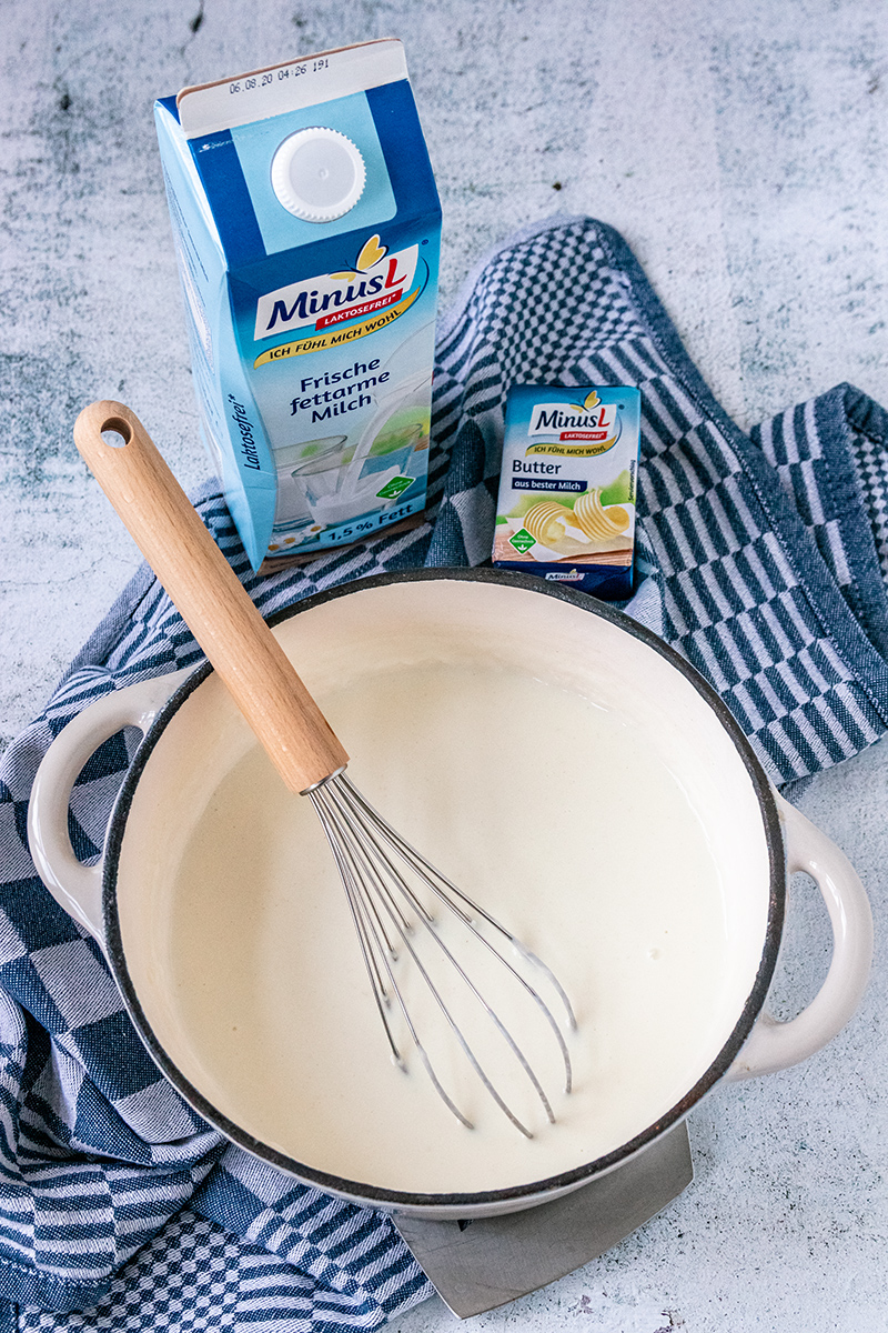 Béchamaelsauce mit MinusL Milch und Butter.