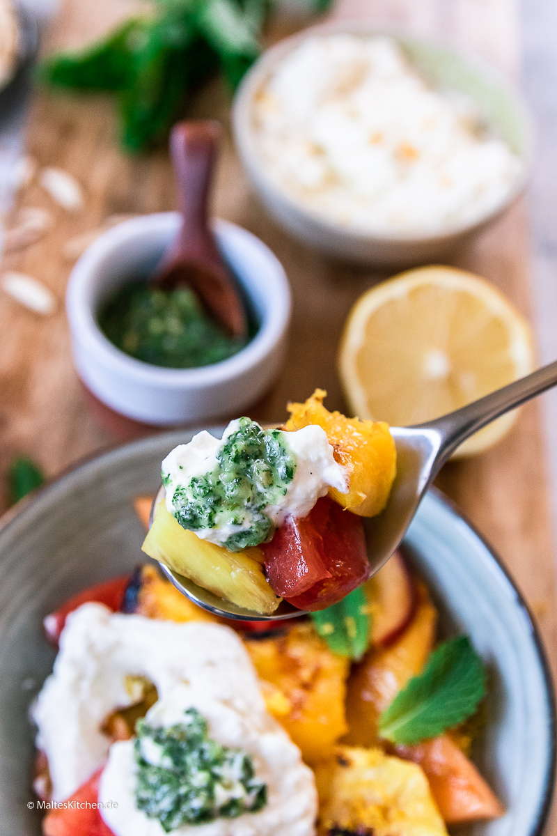 Süß und lecker, mein gegrillter Obstsalat.
