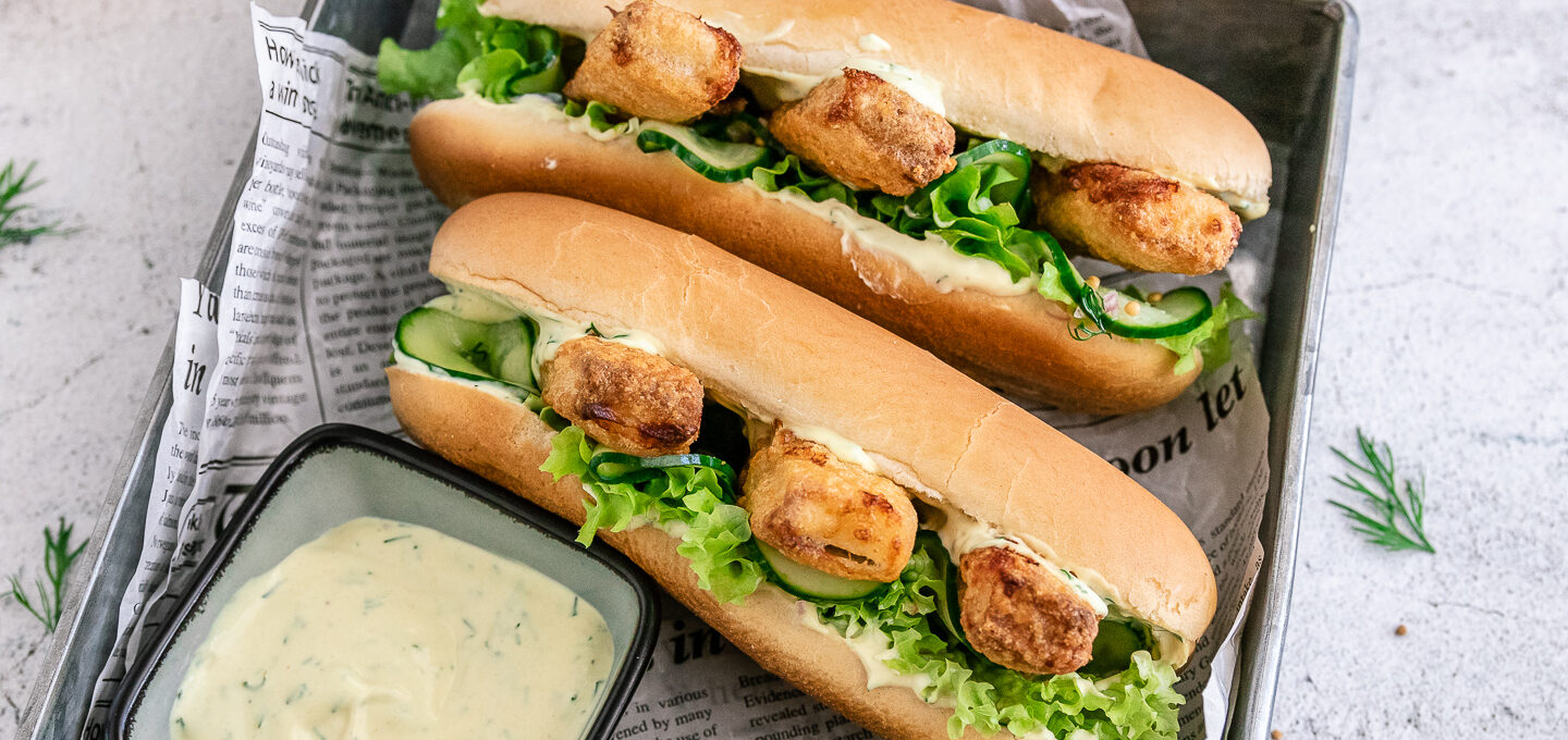 Rezept Fischstäbchen Hot Dog mit Gurken und Sauce