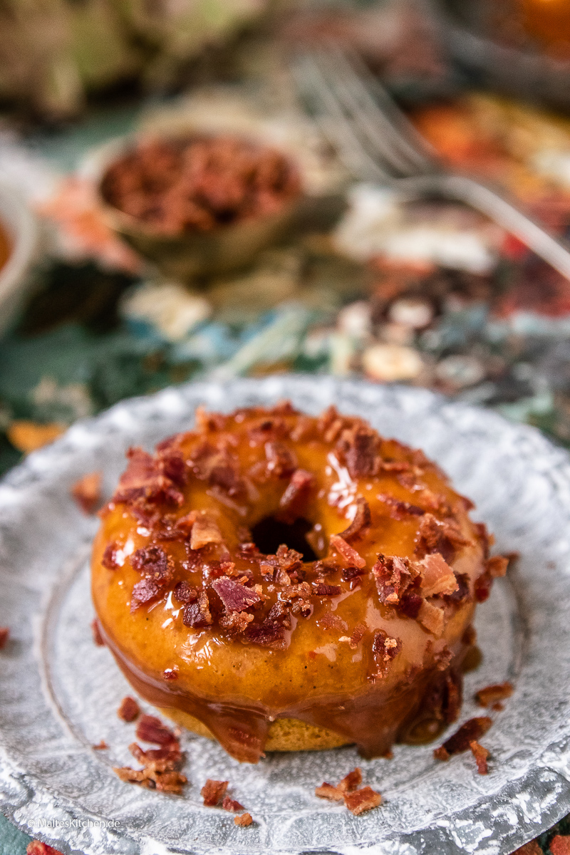 Yummi Kürbis-Donut mit Bacon.