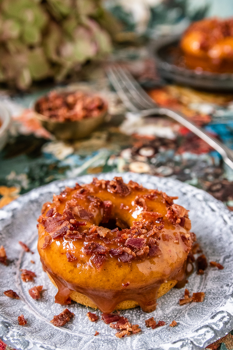 Kürbis-Donuts mit Bacon.
