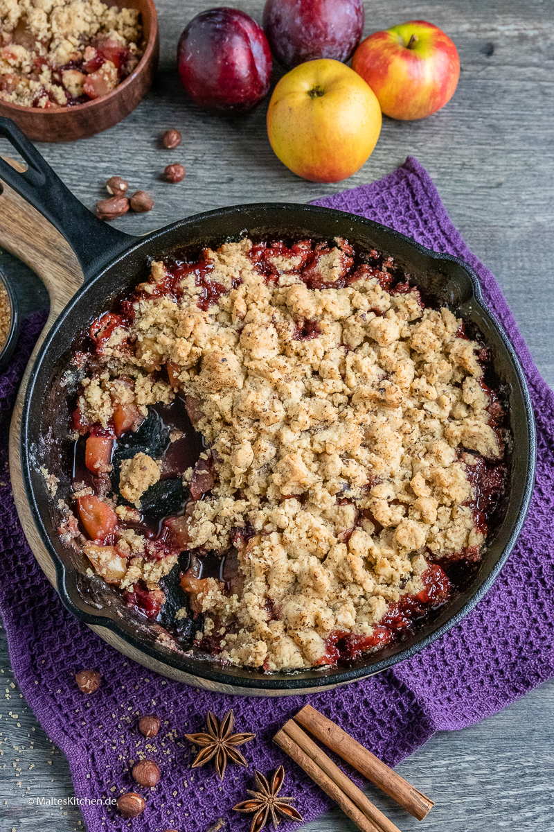 Pflaumen-Crumble vom Grill.