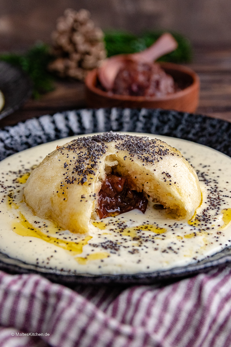 Fluffige Germknödel - lecker gefüllt.