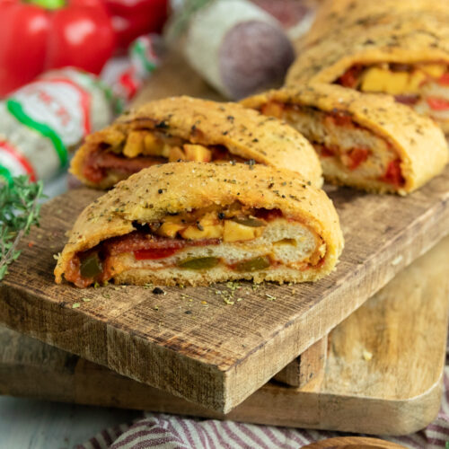 Rezept Stromboli mit PICK Salami, Paprika-Tomaten-Sauce und Käse