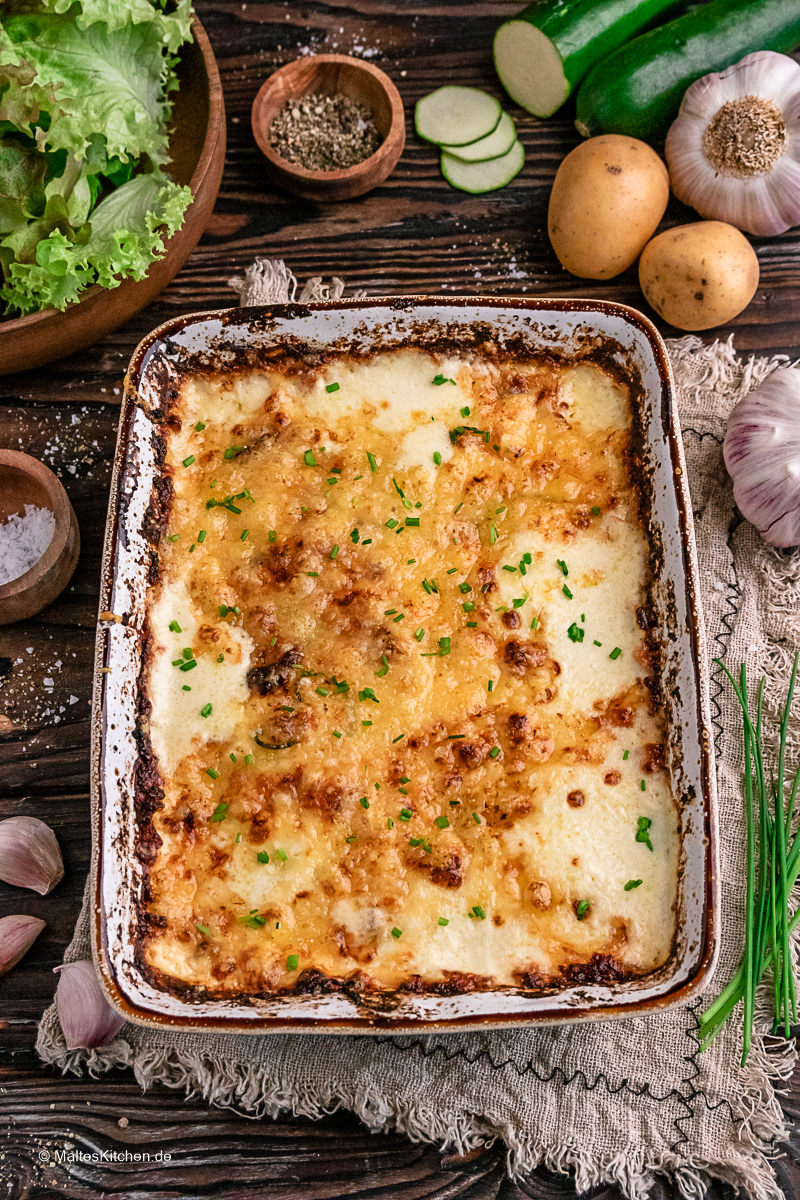 Cremiger Kartoffel-Zucchini-Auflauf.