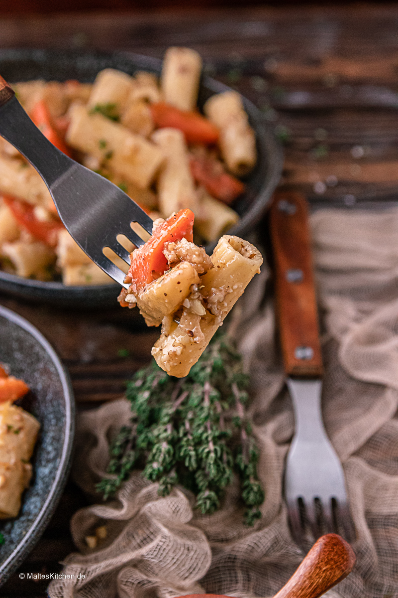 Pasta mit Wallnusspestö.