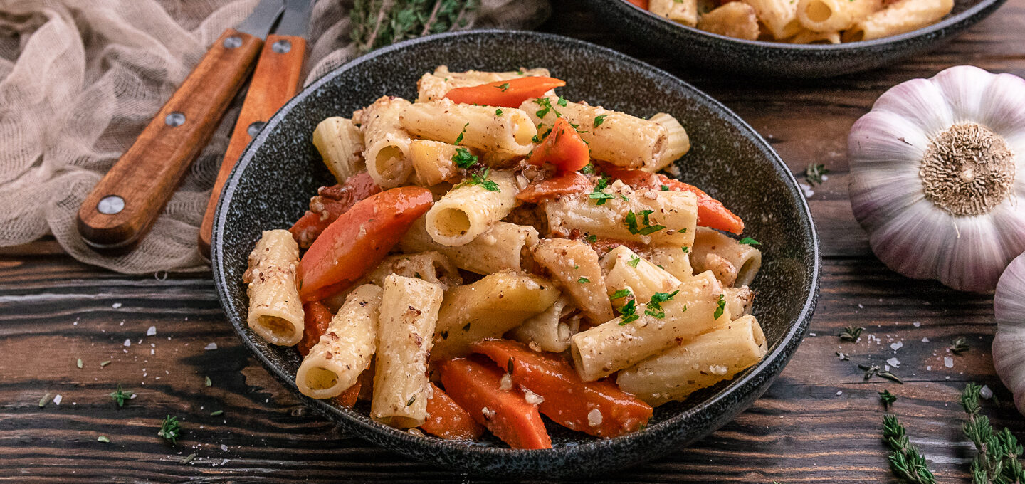 Rezept herbstliche Pasta mit Pfannengemüse und Walnusspesto