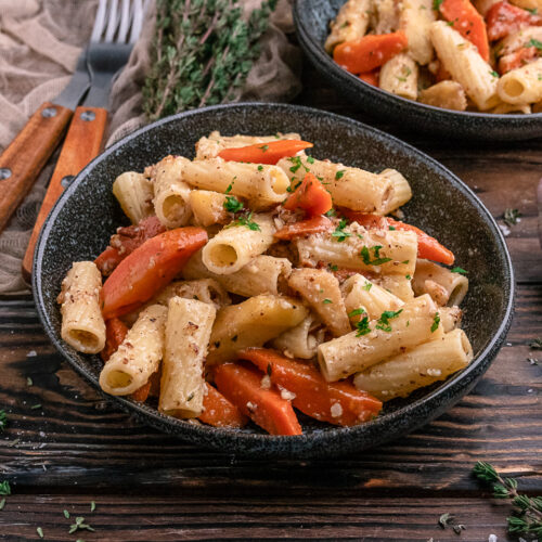 Rezept herbstliche Pasta mit Pfannengemüse und Walnusspesto