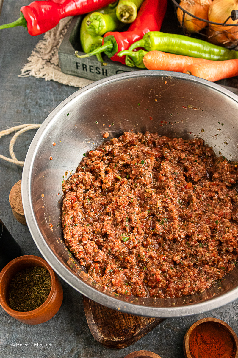 Hackfleischfüllung für selbstgemachte Lahmacun.