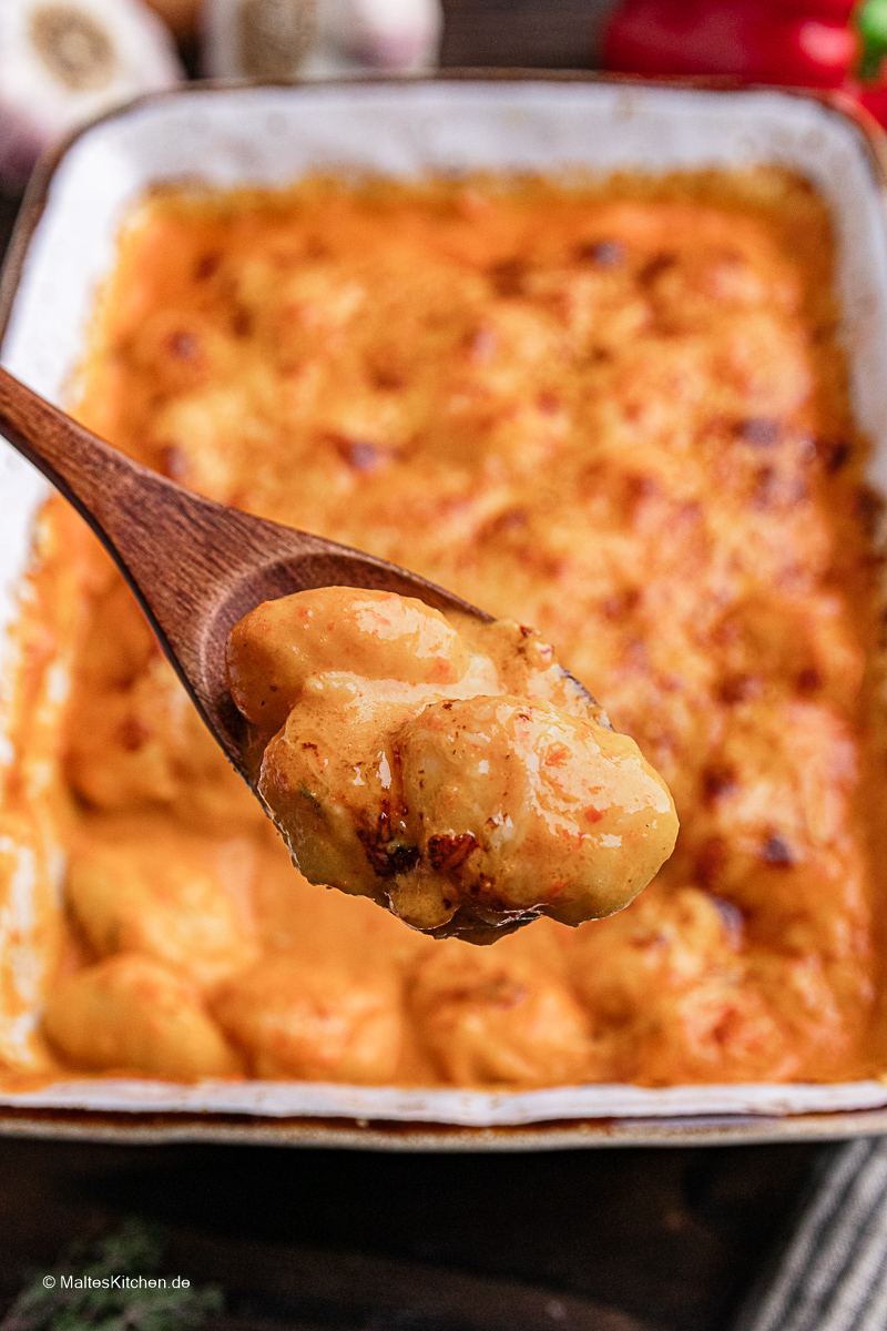 Leckerer Gnocchi-Auflauf mit Käse.