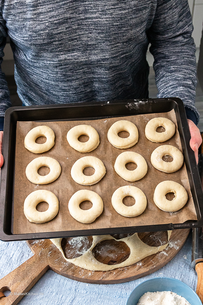 Donuts aus Hefeteig aus dem Airfryer XXL Smart.