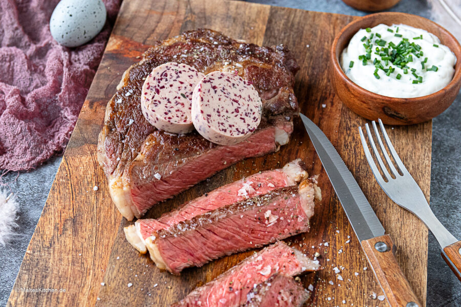 Rezept Entrecote mit Rotwein-Schalotten-Butter und Knoblauch-Chilli-Kartoffeln
