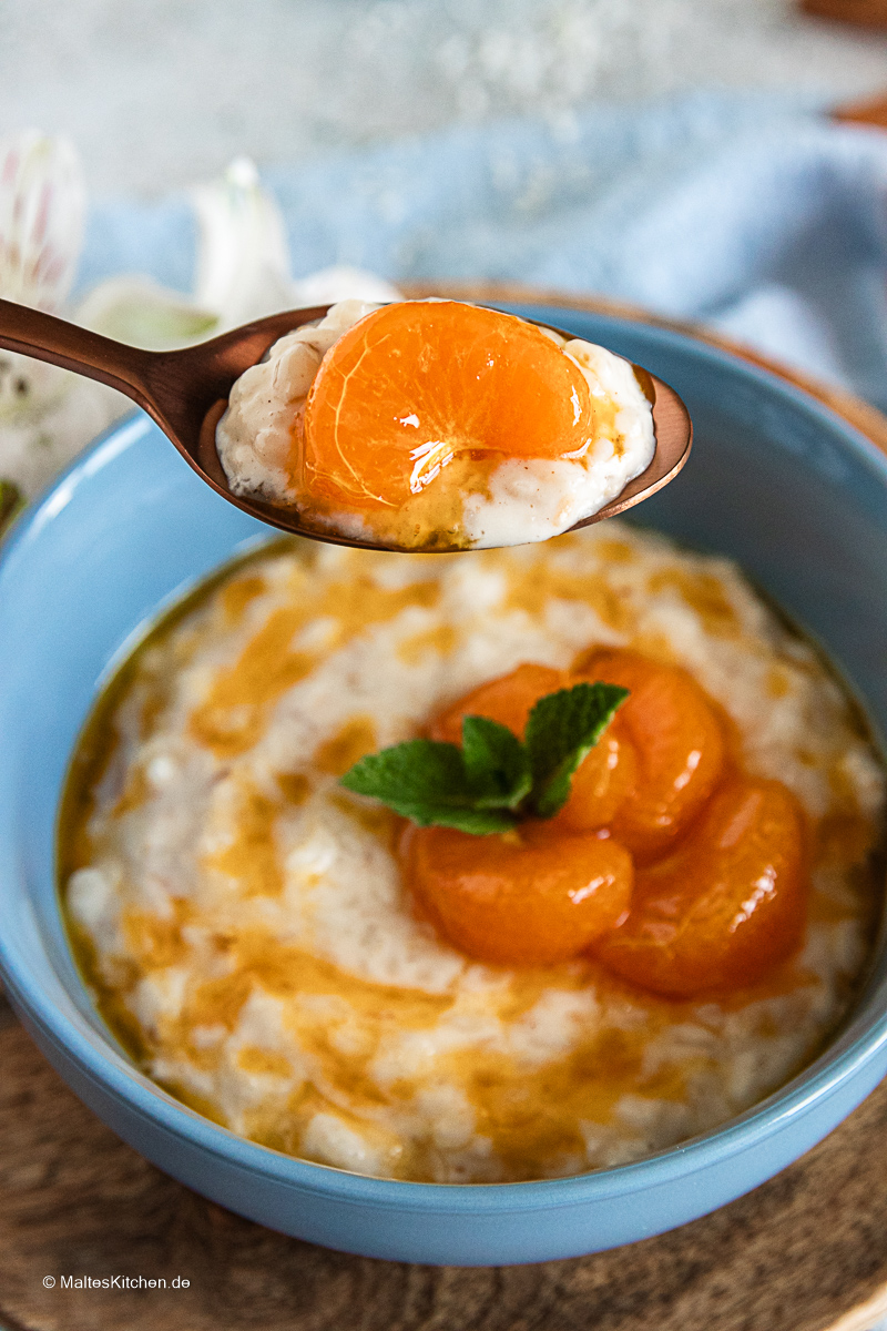 Super leckerer cremiger Milchreis mit Kokosmilch und Mandarinen