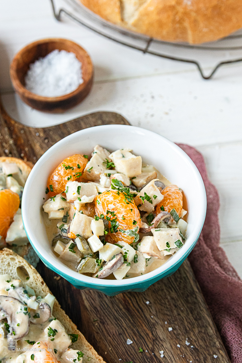 Leckerer Geflügelsalat mit Mandarinen