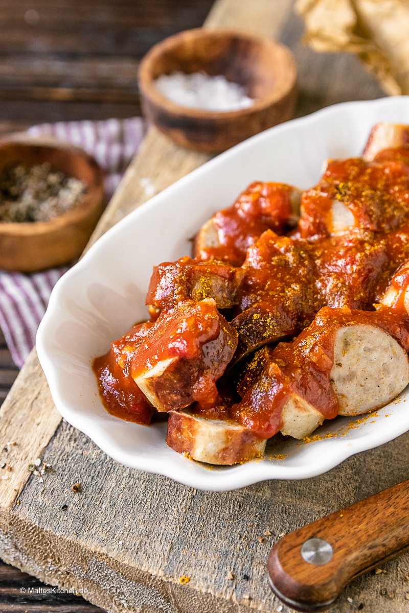 Leckere Currywurst mit fruchtiger Currywurst Soße.