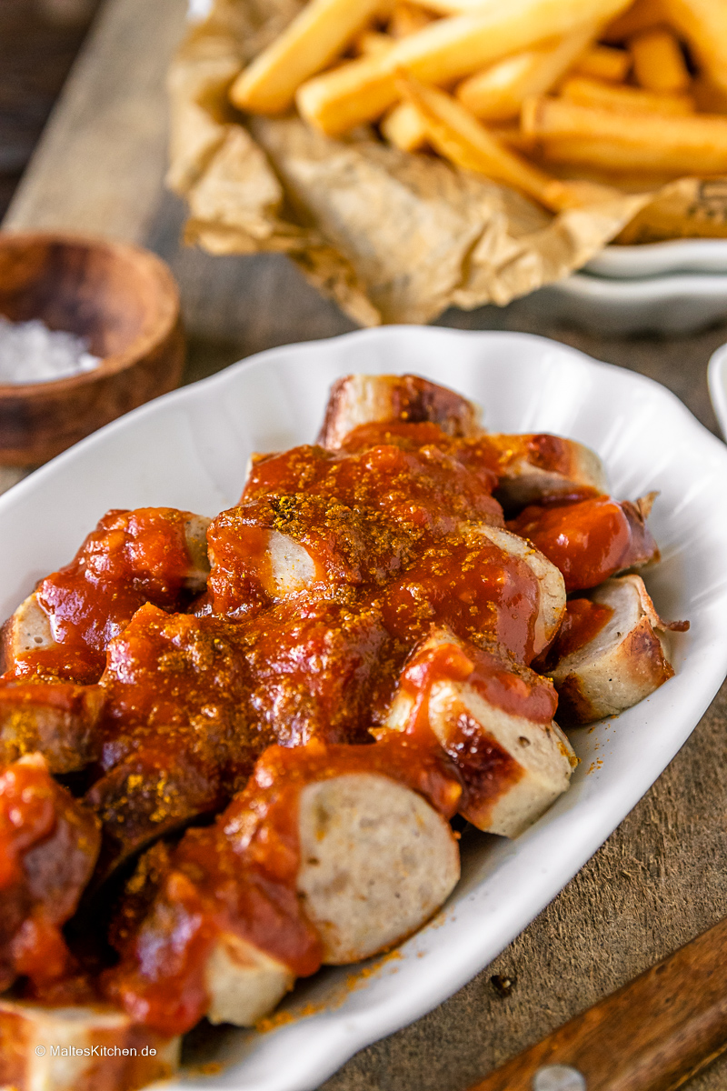 Currywurst mit Currywurst Soße selbstgemacht.