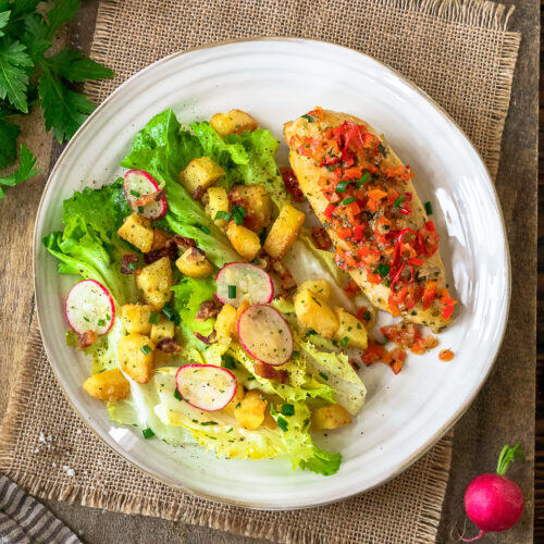 Rezept Eifeler Kartoffelslat mit Hähnchenbrust und Paprikagemüse