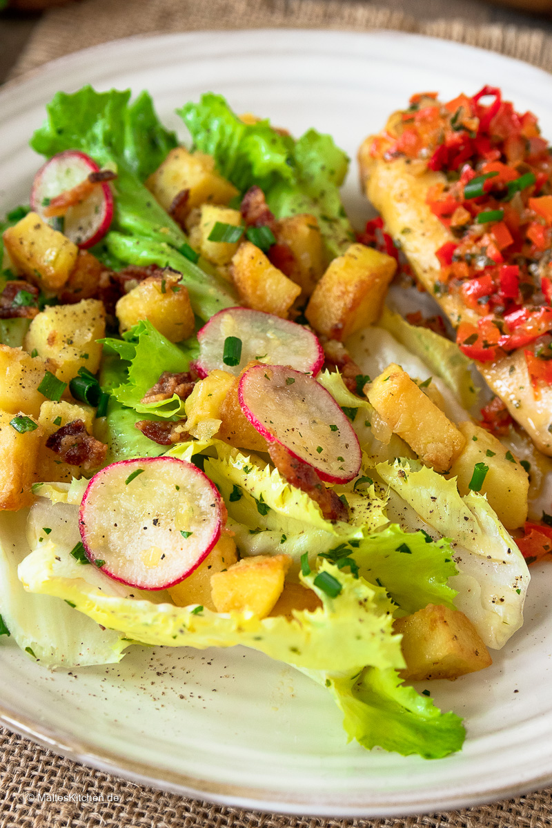 Kartoffelsalat mit Radieschen.