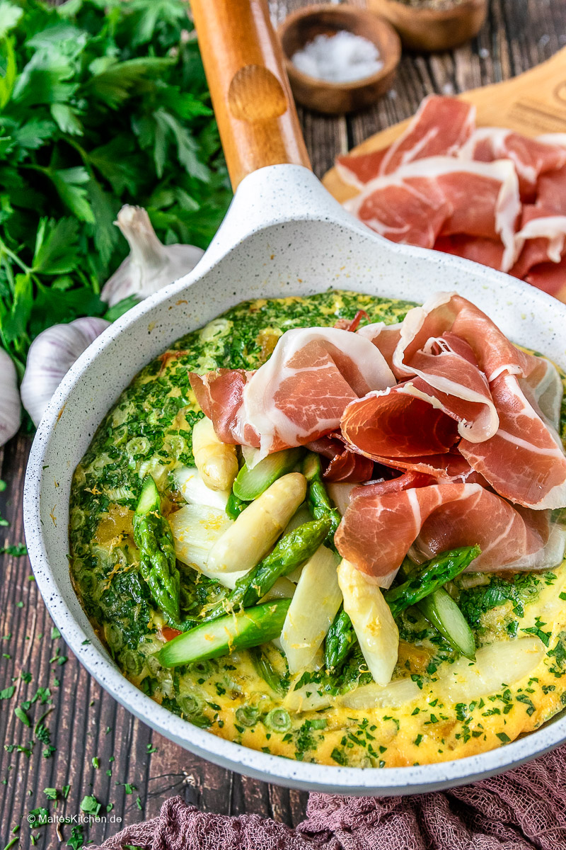 Leckere Tortilla mit Serrano-Schinken.