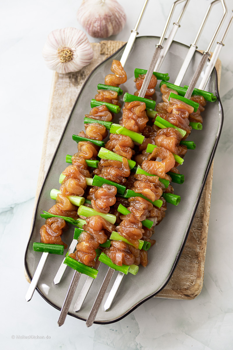 Hähnchen Yakitori Spieße.