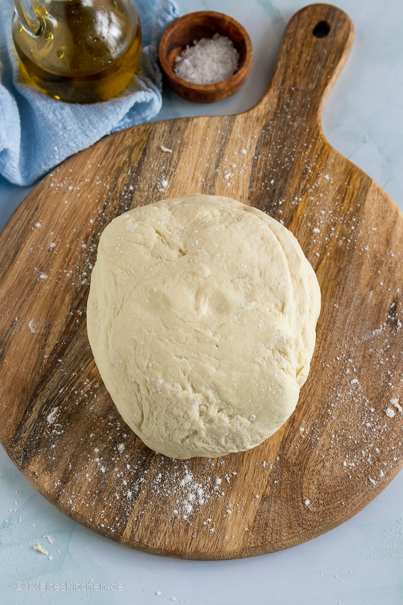 Flammkuchenteig selbstgemacht.