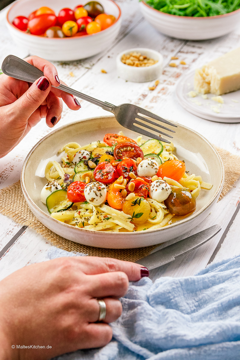 Leckere sommerliche Käsespätzle.