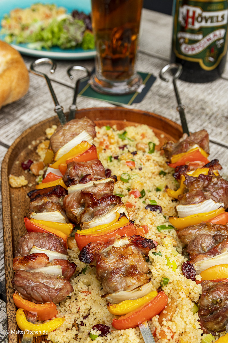 Saftige und leckere Schweinefleischspieße vom Grill.