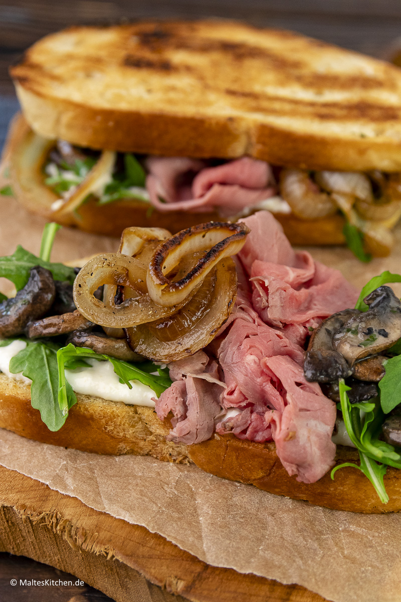 Roastbeef-Sandwich vom Grill.