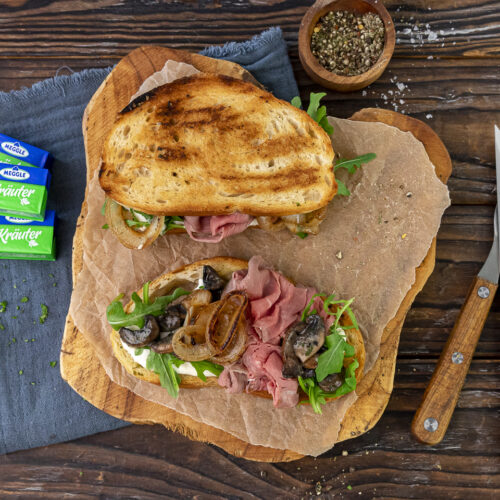 Rezept gegrilltes Roastbeefsandwich mit Kräuterbutter-Champignons