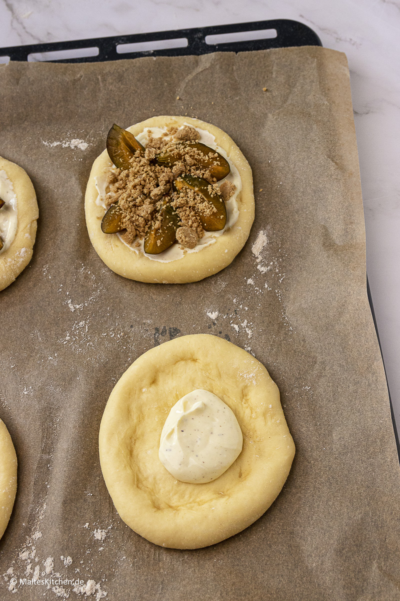 Streuseltaler in the Making.