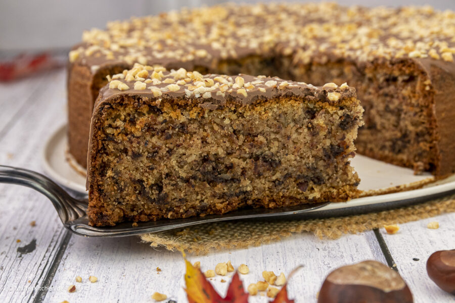 Rezept für einen saftigen Nusskuchen nach Omas Rezept