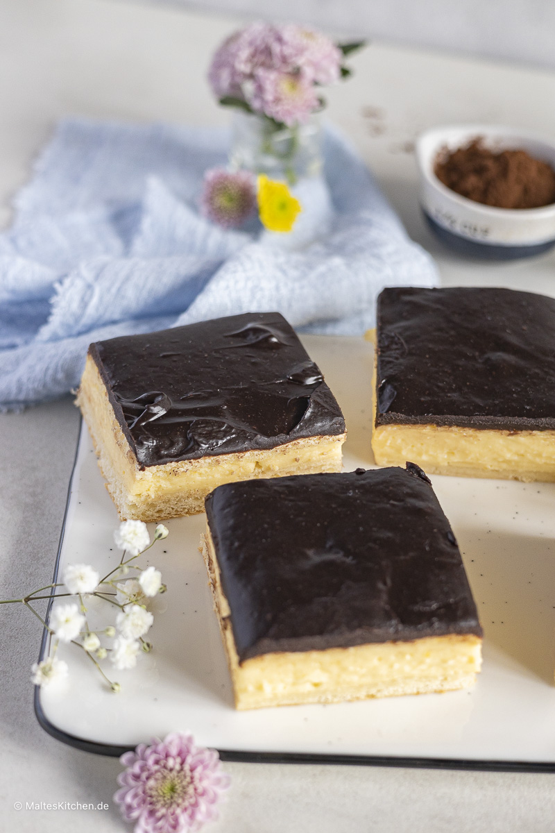 Sehr leckerer Schokoladenkuchen mit Puddingfüllung von Oma