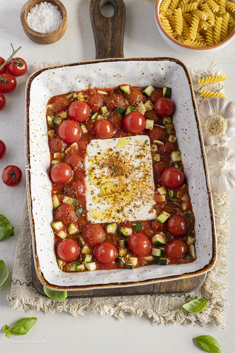TikTok Trend Baked Feta Pasta