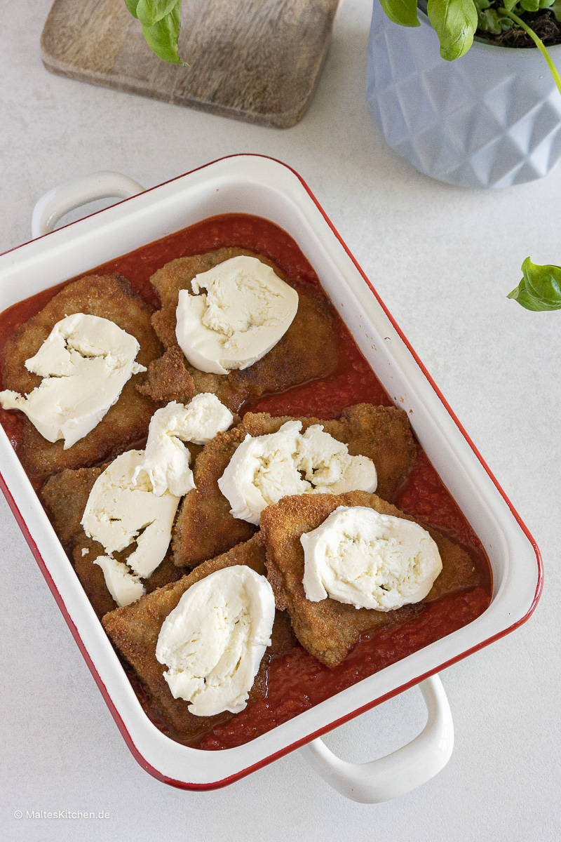 Schnitzel in Tomatensauce