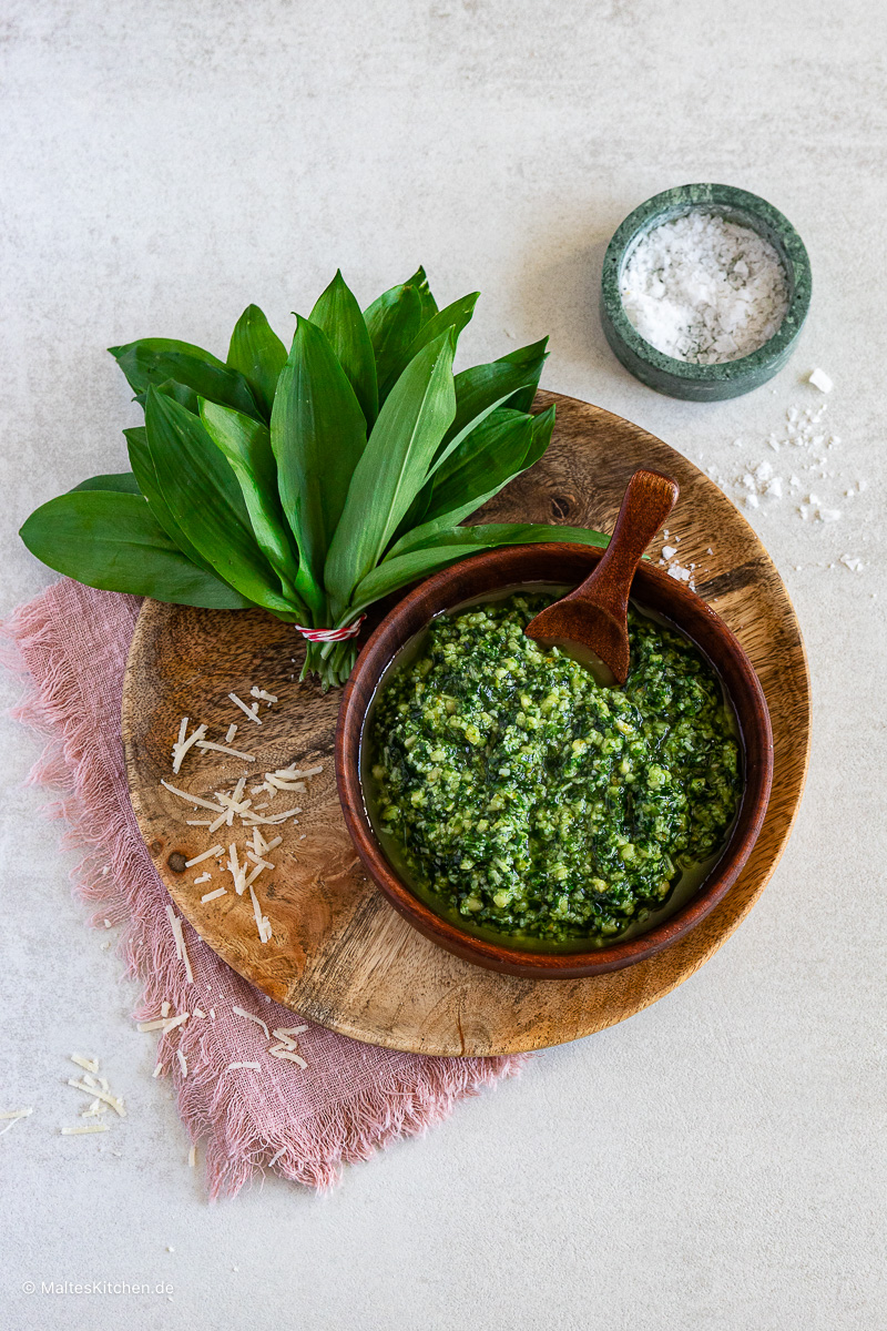 Bärlauch Pesto mit frischem Bärlauch