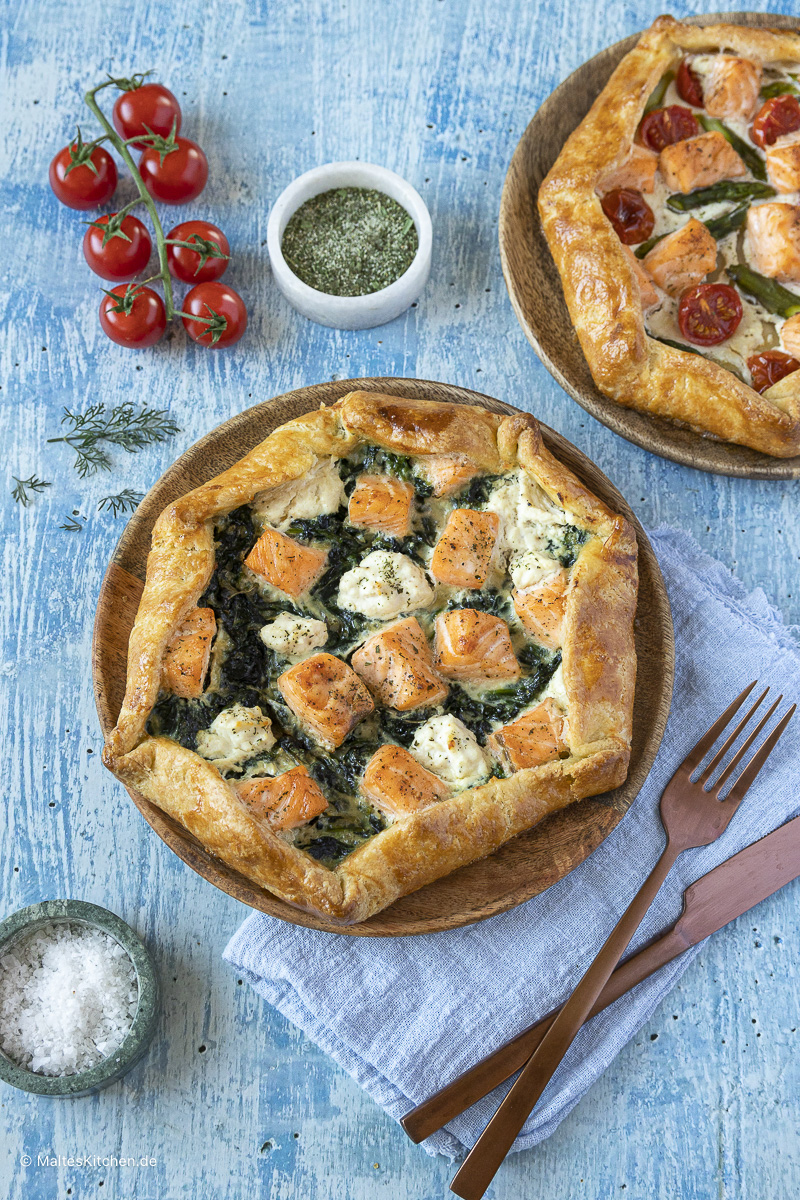 Knuspriger Teig mit saftigem Lachs und Spinat.