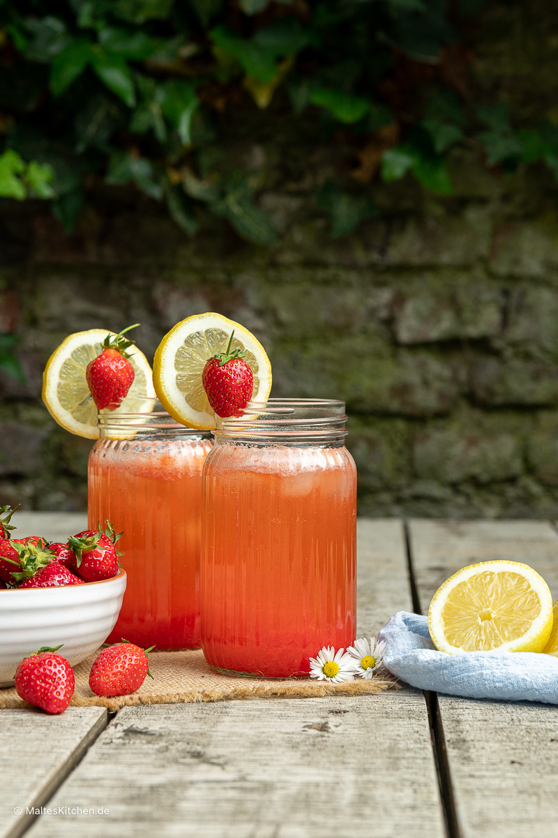 Erfrischende Erdbeerlimonade selbstgemacht.