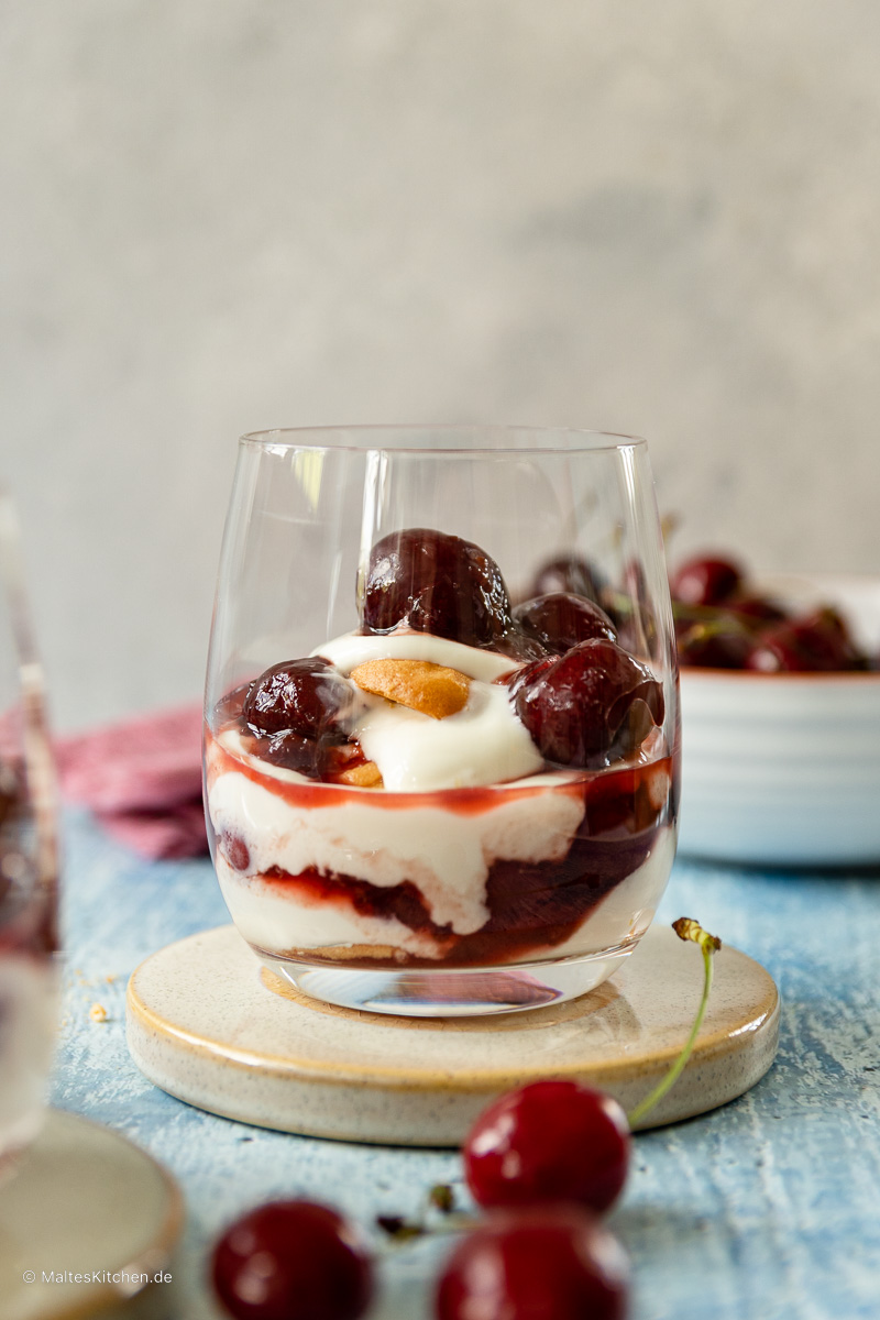 Leckeres Dessert im Glas.